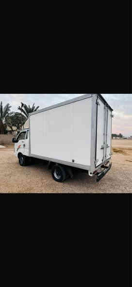 كيا محرك 2700 براد موديل 2012 سنوية جديدة وهزة جديدة وتحويل ثاني يوم 
القمارة مصبوغة كلهة من غير دواخل كلهة مكفولة 
السعر ١١٥ وبيهة مجال 
العنوان بغداد 
رقم *********** بغداد
