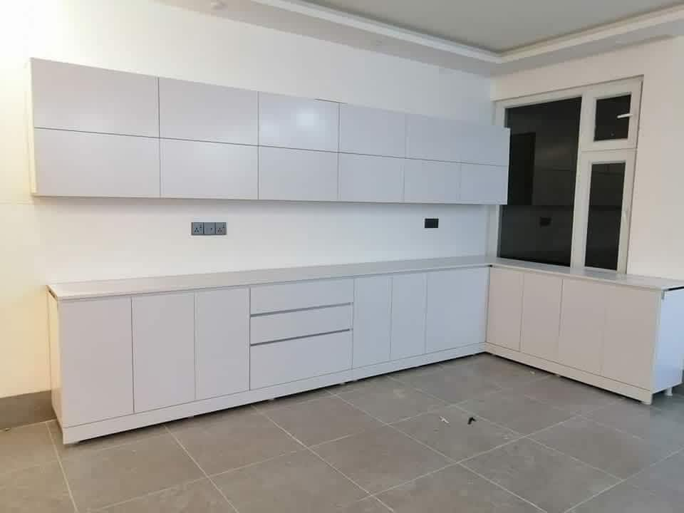 كاونتر ٣ متر +سنك متر ونص الاسعار من مليون الى مليون وربع 
للاستفسار واتس اب ***********
