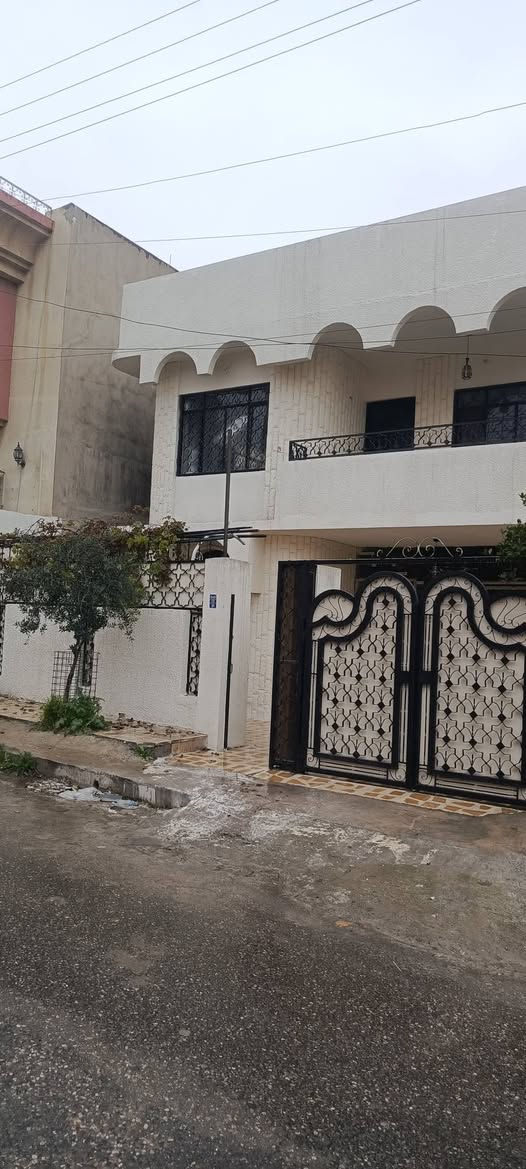 عروض مكتب اساور للعقارات
بيع مستعجل سعر مناسب جدا

دار للبيع في حي العربي

البيت فارغ استلام فوري

البيت 

شارع تبليط

شرط التحويل

سند طابو الزهور

المكاتبه مع الشرعي

200 متر واجهه 10

طابق ونص

4 غرف نوم واستقبال ومطبخ وصحيات بالطابقين وكراج

لمعرفه السعر اكتب تم ليصلك على الخاص

للاستفسار زياره المكتب سايدين البحرين مقابل مطعم احمد الحاج صلاح

***********

***********
