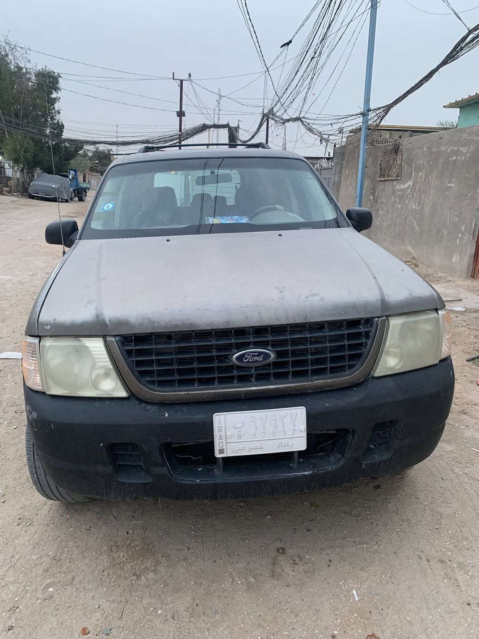السلام عليكم فورد اكسبلور مديل 2004 أمريكي مكينه محور ياباني 3000السياره نظيفه وحلوه السياره لونه جارد رقمه بغداد مكانه كربلاء تجي وتشوف معروضه 65 وبيه مجال رقم الهاتف ***********
