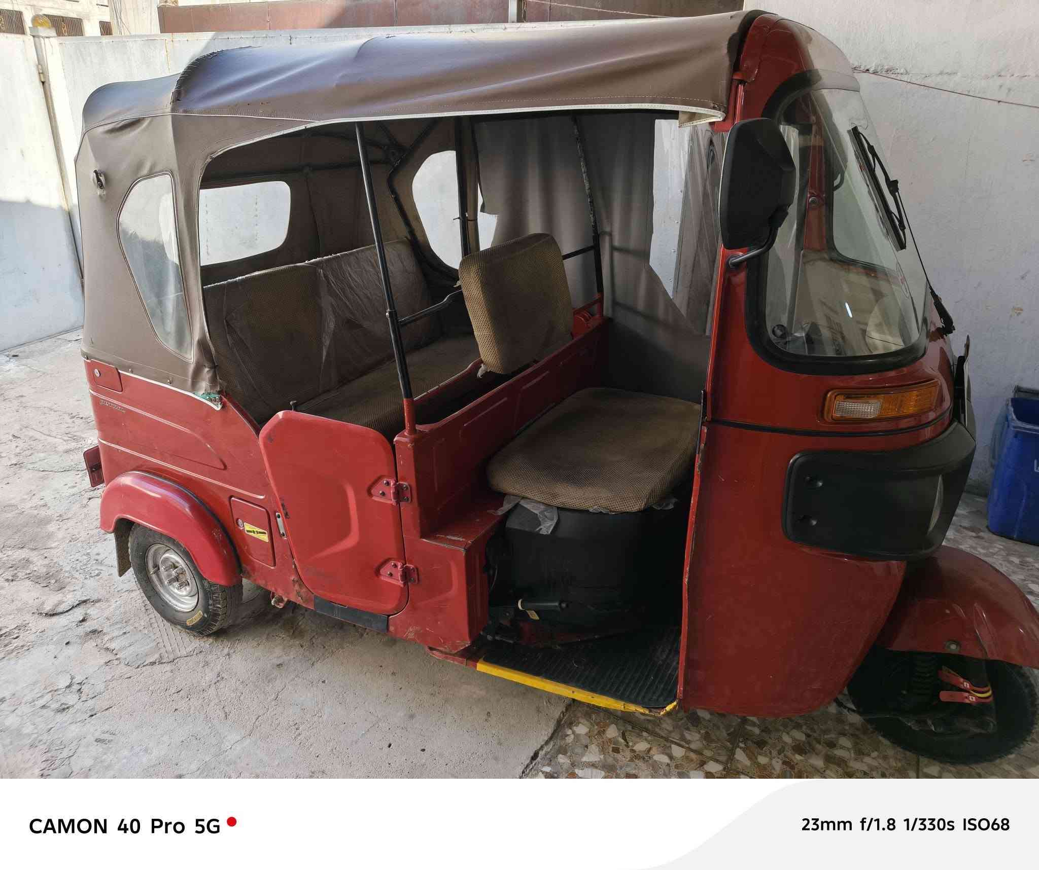 السلام عليكم تكتك موديل 22 شهر ال11  الكشر موضح امامك السعر 7 و700 وبيها مجال بسيط واي استفسار الاتصال على الرقم ***********
