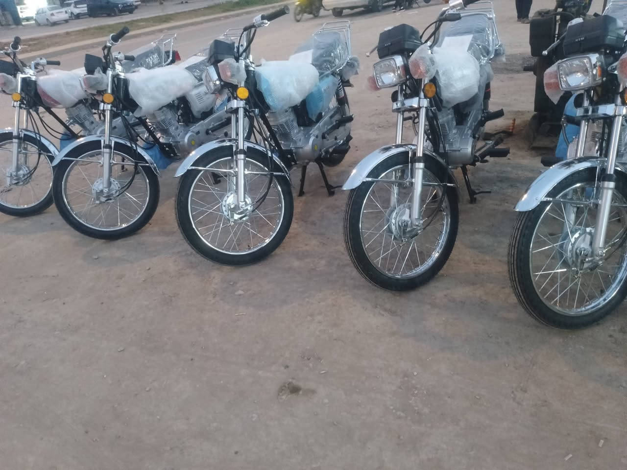 "  اخر عرض قبل رمضان" 
نامه شبه شلامجه ....
تلث احرف .....
كافه الالوان ....
السعر 770.....
يم علي السلطاني.... 
العنوان ..بابل ..سدة الهنديه
***********
***********
