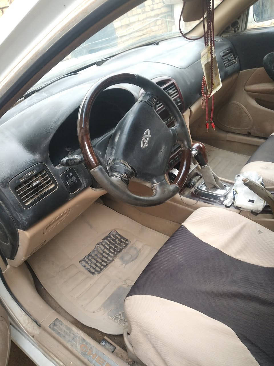 السلام عليكم سياره شيري استرا موديل2012
محرك كايم مابيها لا ضربه ولاصبغ كهربائيات كلها شغاله تبريد شغال السعر30  وبيها مجال رقم بابل مالكها يمي السنويه لحد 2025  رقم  الهاتف ***********
