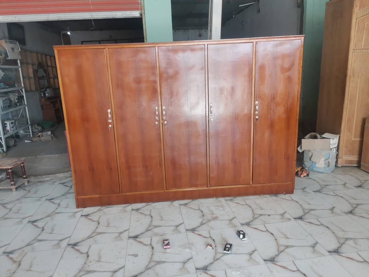 كنتور ابو الخمس تزكام درج اولا نضيف كلش مثل ما وضح بل الصورة معرض السلام البيع والشراء المواد المنزلية الجديد والمستخدم رقم الهاتف *********** أو على الخاص وبأسعار مناسبة
