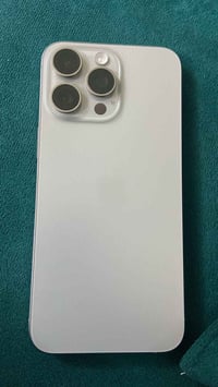 15 Pro Max ذ 256  92‎%‎ 🔋 ملحقات كارتونة فقط  سعر مليون بي مجال   بغدا...