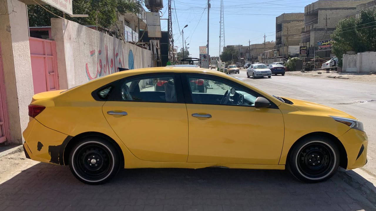 كيا فورتي وارد امريكي 22حادثها امدل بيها فخذه يسره وبنيد وجاملغ وباب كير محرك تبريد تاتفئه مكفول سياره بسمي مصفره من كلشي السعر ب 110 بيع او مراوس بجارجر خصوصي مكاني بغداد الشعب ***********
