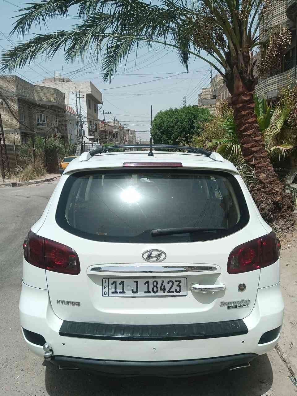 طيب الله أوقاتكم بكل خير ، سنتافي 2010 خليجي مكفولة عدا كارت صغير في حافة الباب الخلفي الايمن موضح بالصور  محرك 6 سلندر 2700 رقم بغداد باسمي تحويل مباشر دفع رباعي وفتحة سقف مري شفط 7 راكب شاشة  سيارة جاهزة تبريد وتدفئة ماشية 174 السعر138 وبيها مجال بسيط بعد المعاينة والفحص مكان السيارة بغداد قرب مرور الكاظمية 
***********.   ==.    ***********
