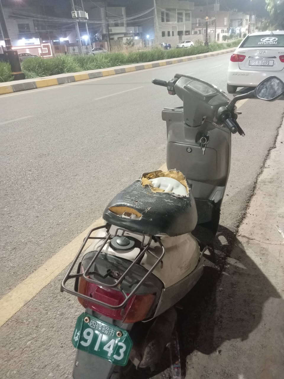 ماطور للبيع شرط من اول  هندر وسلف ماطور بس عبي بانزين ومشي شرط..شاصي شرط..ومكينه معمره هم شرط  سعر140وبي مجال بسيط...... رقمي«***********» «ماكني حي الحدباء»
