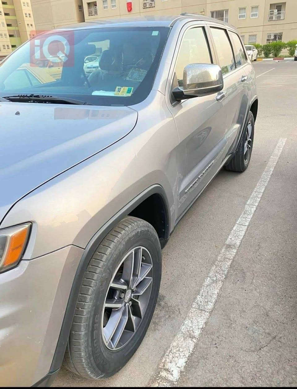 جيب ١٧بسمي بغداد 
حادث منشور وليبل واحد بدون تبديل اي قطعه 
جاهزه من كل نواحي كير مكينه تبريد تدفئه صدر تيرات 
للعلم مكينه مبدل رواجز مال ١٤ يعني ماكو شي اسمه دوانز لو نفط دير 
مراوس حسب قناعه او بيع 
***********
السعر ١٩٧
