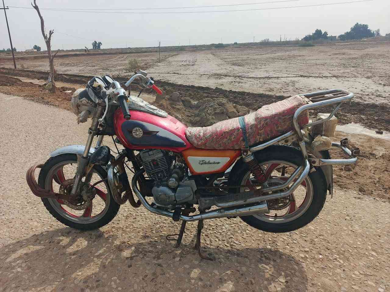 دراجه 2016 شغاله محرك نضيف كلش كهربائيات كلها شغالهب500 وبيها مجال ***********
