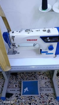 مكينة خياطة • جديده • تخيط أي قماش