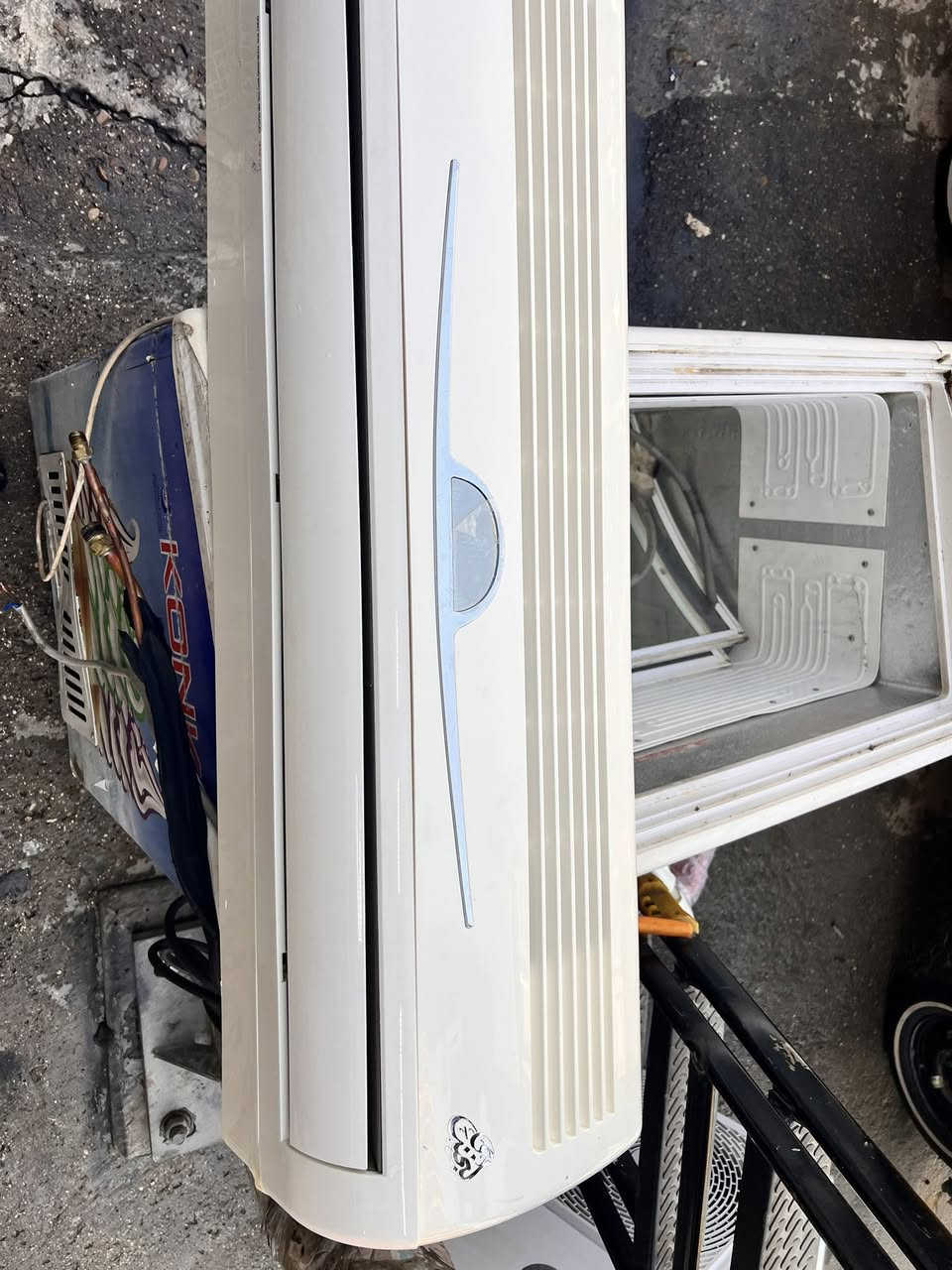 سلام عليكم سبالت جنرال طنين غاز مقفول ومغسول وكامل بواري ٤متر وياه العدد ٢ سبلتين سعر السبلت الواحد ٤٣٠ الف قفل بدون عمله رجاء  افحصلكيا كدامك وتاخذه ضمان ١٠ ايام مكاني الاعظميه ***********
