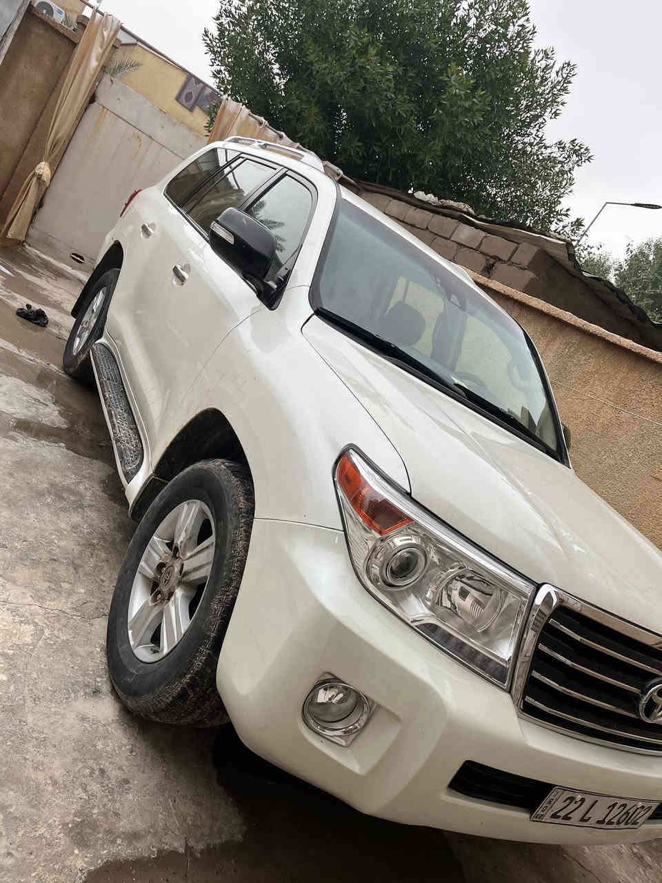 سلام عليكم للبيع جكساره 2014 رقم اربيل انكليزي السياره كاز بدون تصفيح سوفت بلاد بيها صبغ بنيد والباقي مكفول السياره جاهزه السعر310الاستفسار ***********
