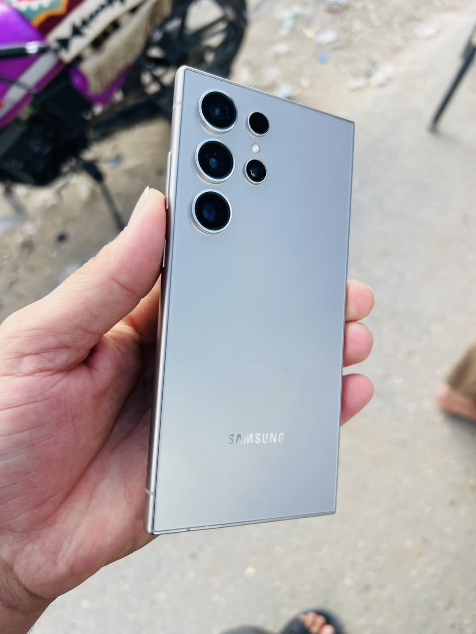 اس 24 اللترا دبل شريحة بعده بورقه الضمان 
عربي شرق الاوسط مكفول كفاله عامه 
الذاكره 256 وتر بروف ممفتوح 
مع ملحقاته السعر مليون مجاله جدا قليل 
النجف الاشرف


**إذا كنت صاحب هذا الإعلان وتريد حذفه لأي سبب، رجاءا أرسل رسالة إلى الدعم الفني**