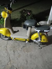 دراجه شحن دراجه كامله نضيفه سعر 200 مكان بغداد الدوره رقم 07846678417