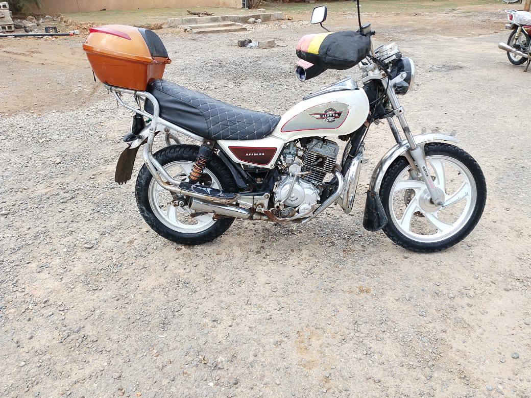 سلام عليكم
ماطور جني بلكين نشاط فول مرتب نكره سلف 
ما ناقصه برقي السعر 350 وبي مجال شي قليل
***********
