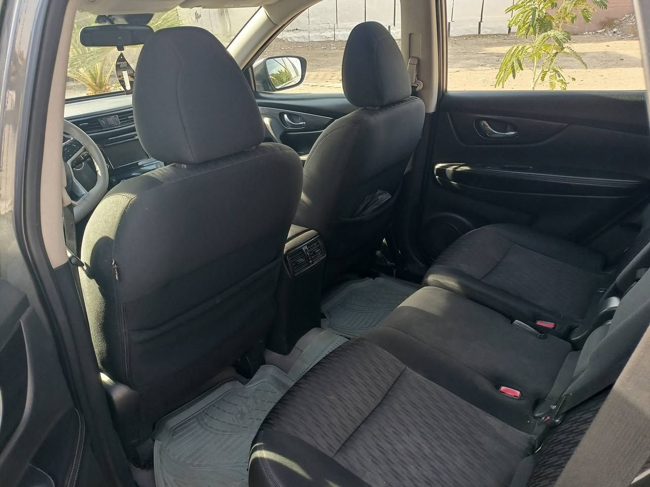 نيسان روج 2019 sv
كلين..كلين..كلين
بدون تبديل او تعديل او صبغ
عداد المسافة 130000 كم 
محرك 4 سلندر 2500 
صندوق شفط و حساس 
رادار جانبي و امامي 
اوتو بريك 
نقطة عمياء 
كشن السائق كهربائي و تدفئة و السكن تدفئة
سنوية حديثة لغاية 2030
محرك . كير .كهربائيات مكفولة 
بدون نقص.
***********
