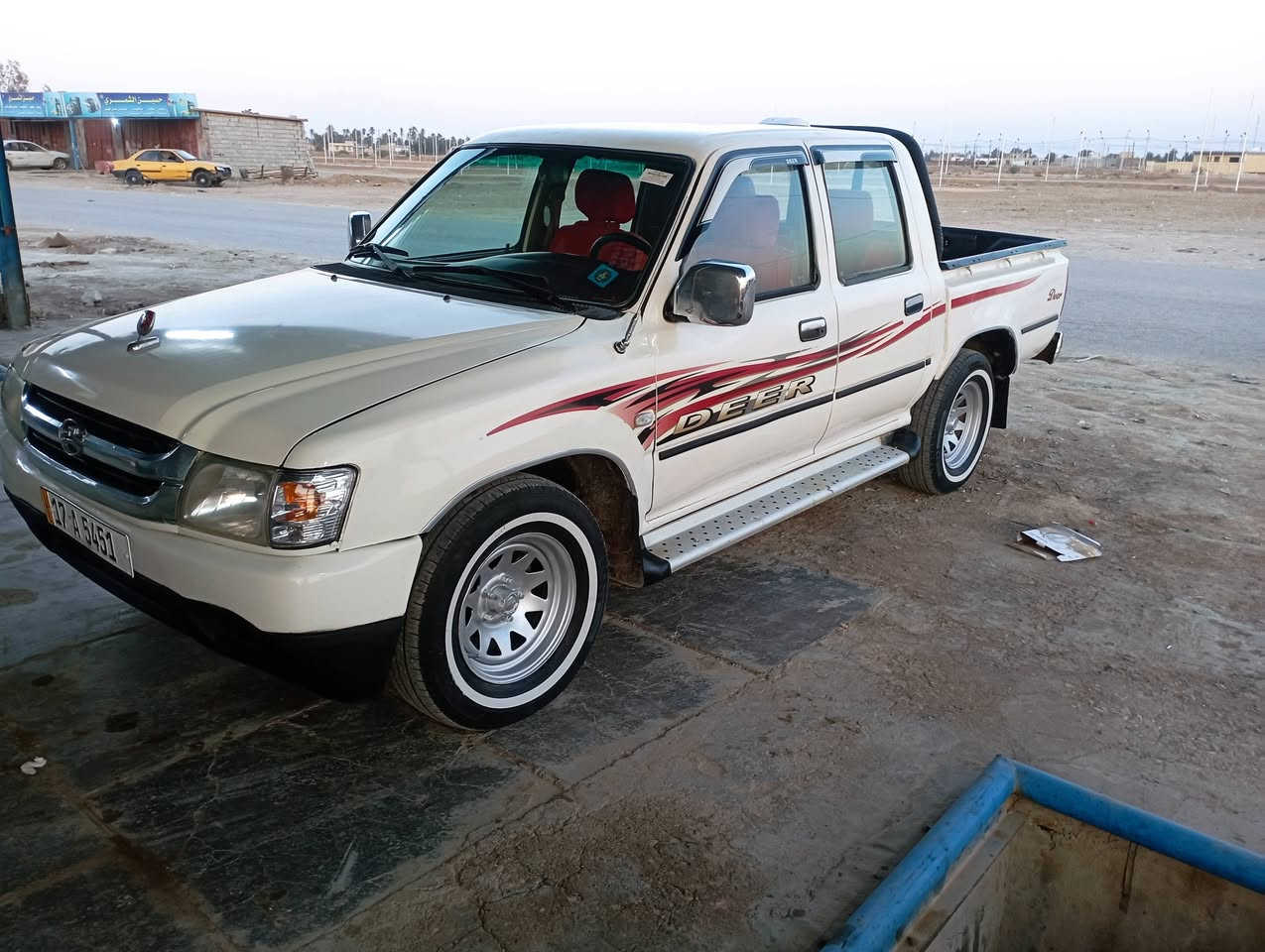 السلام عليكم للبيع بيكم دير موديل 2007 رقم مثنى نكليزي سنويه 2031 سياره مكفوله كير  شاصي محرك حداديه تخم تاير جديد كهربايات كله شغاله تبريد شغال سياره مكفوله من العيب الشرعي بيه خياسات مصلحات  المكان الديوانية السعر 46 تصال على رقم ***********
