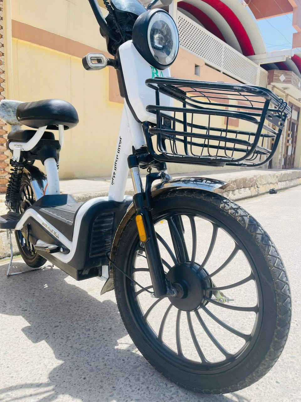 ماطور شحن للبيع
شركة البيداء الاخضر 
5بطارات 
سرعه 40
تشغيل عن بعد 
نظام سرقه
سعر 330وبي مجال للطيبين
المكان الموصل التعليم العالي 
رقم الهاتف ***********
موجود ماسنجر للي يحب يراسل
