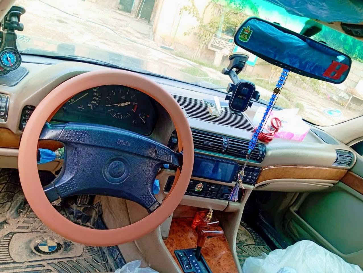 بيم 730 اصل سياره علئ وضع شركه تخم تاير محرك كير اكسل صدر تبريدثلج 🥶 كله جاهز لون زيتوني رقم بغداد تحويل ثاني يوم سعر 60وبيها مجال مكاني مشروع المسيب ***********
