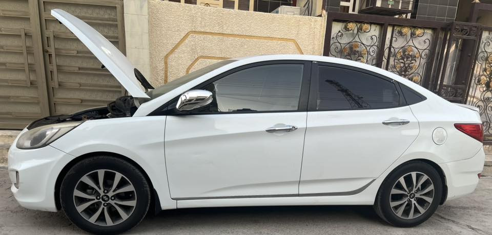 سلام عليكم اكسنت للبيع 2016 للبيع تفاصيل كدامك سيارة جاهزة ماناقصه شي خليجي رقم بغداد العنوان بغداد السعر 120وبيها مجال للاستفسار واستاب ***********.
