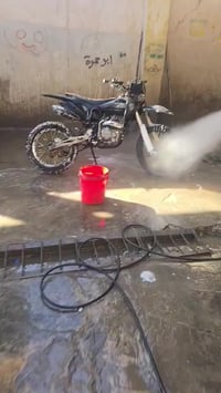 دراجة • مكينة ٣٠٠ • بحالة جيدة