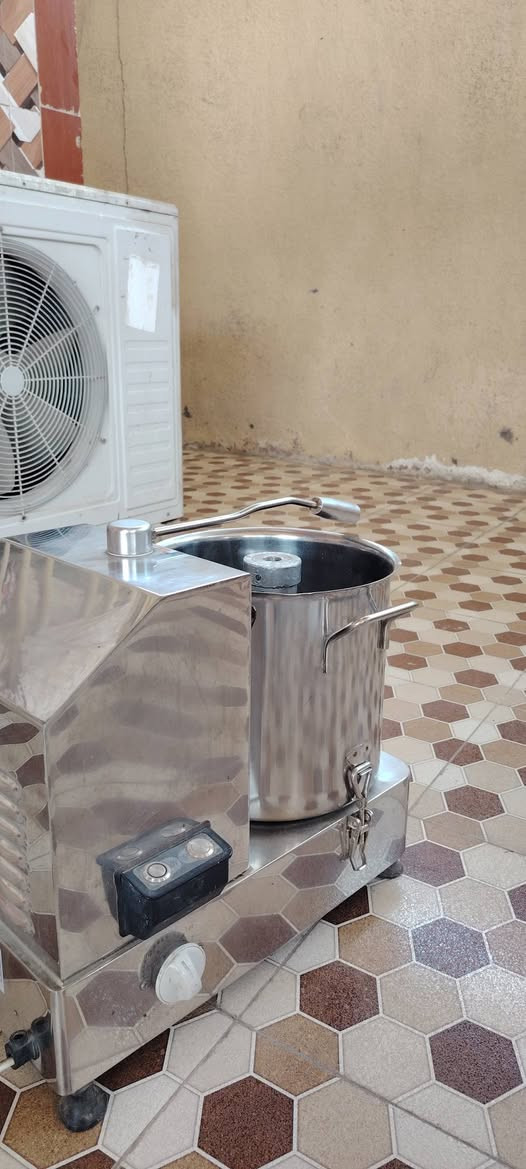 مثرامه الحجم الكبير للبيع شغالة علئ الفحص للبيع السعر٢٥٠ اوبيهة مجال للاستفسارالاتصال ***********
