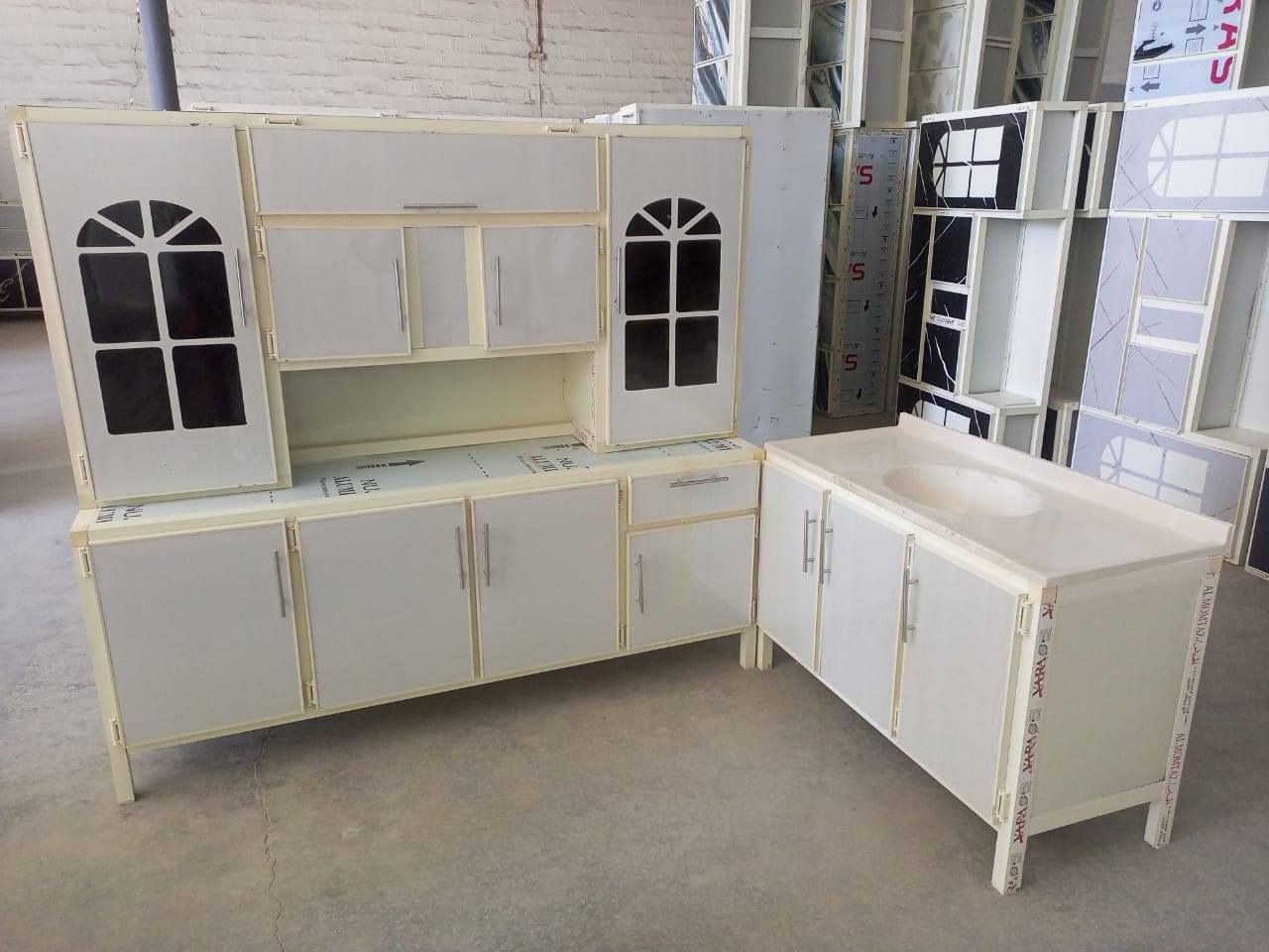 كاونتر مترين مع ملحق  مترين مع سنك 

مرمر متر و 20 السعر 260 الف
للحجز خاص او واتساب  
***********
