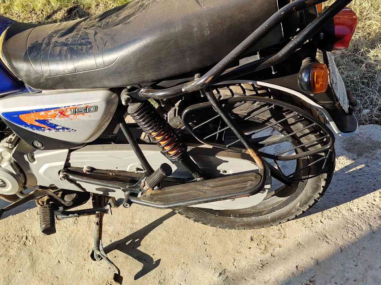 السلام عليكم بوكسر موديل ٢٢
رقم وسنوية تحويل ثاني يوم كهربائيات كله شغالة ( للعلم الدراجة ما مشتغلة دلفري) الدراجة مال بيت سعر 2150 قفل الدراجة جديدة ب معنى كلمة مكان بغداد الزعفرانية.
الرقم  ***********
