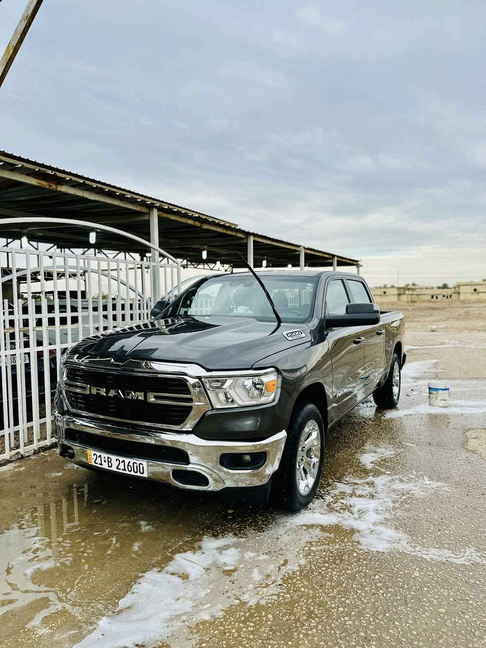 السلام عليكم ورحمت الله وبركاته
دوج رام 2022 فئة ايتورك محرك V6
مواصفات المعروفة ضرر السيارة الدعامية الامامية 
بدون صبغ بدون تبديل 
باب طويل بدي قصير 
رقم اربيل تحويل او وكالة مباشر 
مكان تواجد السياره بابل الحلة السعر 290$ قابل للتفاوض
للتواصل على الرقم ***********
