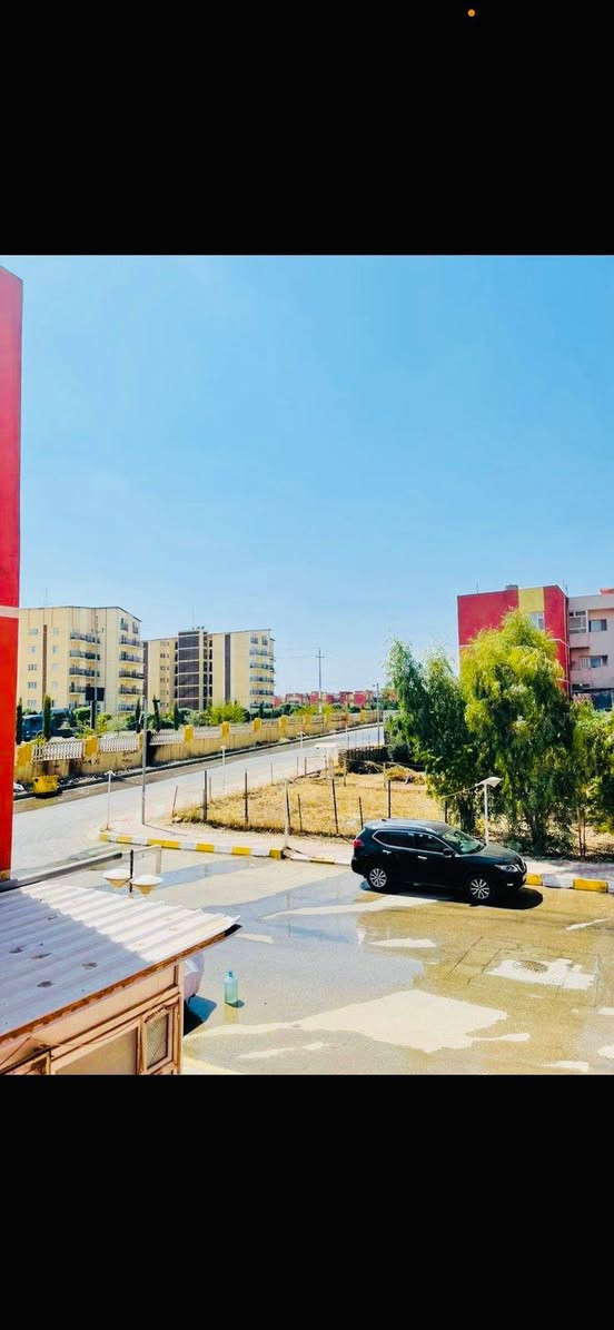 ‏شوقەیەکی زۆر جوان پاك و خاوێن بۆ فرۆشتن
‏شوێن :  کورد ستی 1
‏نهۆمی : 2
‏ڕووبەر : 110م
‏ڕووی : ئەزمەڕ و کرکوك
‏پێکهاتە : 3 نووستن هۆڵ مەتبەخ مەخزەن 2 بالکۆن مشتملات
‏کەوانتەر و 2 سپلیتی تێدایە
‏
‏🔴 بۆ زانینی نرخ کۆمێنت بنووسە
‏
‏یان پەیوەندی بکە بە ژمارە موبایلی 
‏مامۆستا نجم الدین
‏***********
‏***********
