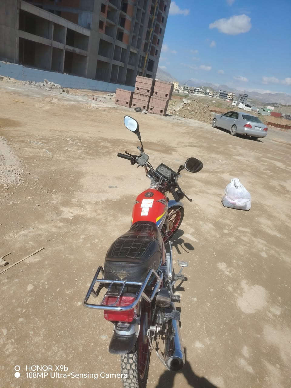 السلام عليكم ورحمة الله وبركاته موجود عندي هل المطور كلش نضيف الصورة بتحكي عن النظافة تاير امامي خلفي جديد لماكينة ذهب موديل ٢٠٢٣ طالب بيها ٤٢٥ الف دينار وبيها مجال ان شاء الله


**إذا كنت صاحب هذا الإعلان وتريد حذفه لأي سبب، رجاءا أرسل رسالة إلى الدعم الفني**