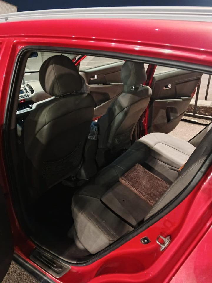 السلام عليكم 
سبورتج خليجي ٢٠١١
محرك 2400
بيها جاملغ وباب اليمنه مصلح ومصبوغ نفسة 
بيها تلحيضات بسيطة 
السعر ١٢٠$وبيها مجال 
تحويل ثاني يوم 
المكان بغداد مدينة الصدر 
مكلف بل نشر 
للاستفسار الاتصال 
 واتس اب***********
واتس اب ***********
