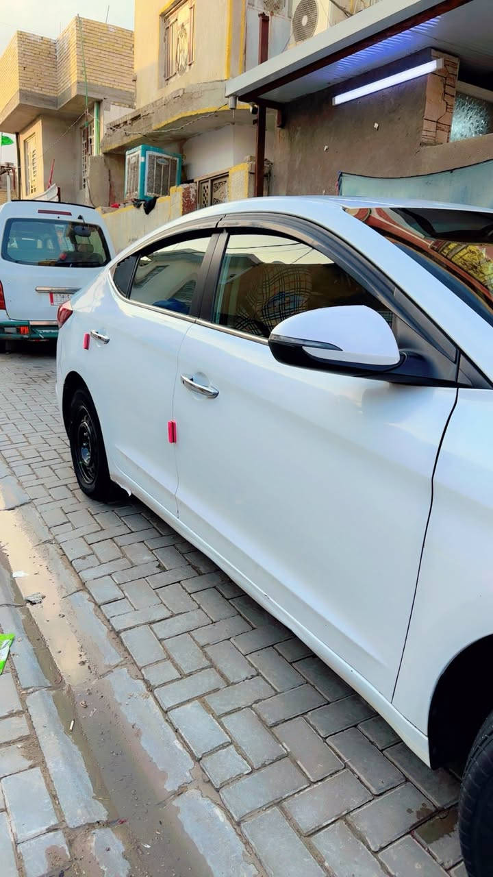 هونداي النترا 2020 خليجي
السعر 155 وبيه مجال كلشي ذاكرلك 
فول مواصفات 1/1 محرك 2000 دوش كير at 
كير ومحرك مكفول ماشية 180 km 
مكفوله قطره صبغ مابيه 
بيه بس جاملغ امامي شبر بارد 
رقم بغداد الانكليزي تحويل ثاني يوم 
فتحه 
بصمه
بصمه ابواب وصندوق 
صندوق ذكي 
شاشه اعطال 
اشاير مري + ترحيب عند الفتح
تبريد قطعتين 
حساس دعاميه امامي خلفي 
3 انضه قياده (سبورت+ايكو+نورمال ) 
شاشة كار بلي + كامره 
عدسات زنون + تحكم بمستوى الايت 
تختم تاير جديد 
صدر جديد قبل سبوعه ادامه كامله 
جاهزه كل نقص مابيه 
بغداد مدينة الصدر ***********
