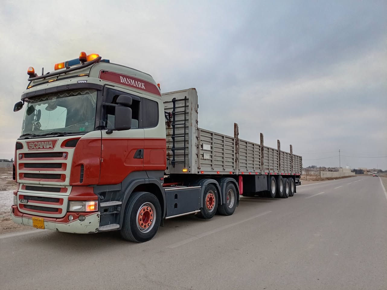 السلام عليكم للبيع سكانية موديل 2006رقم سليمانية
سنويه 27راس وعربانه 
ستفسار أكثر ***********
