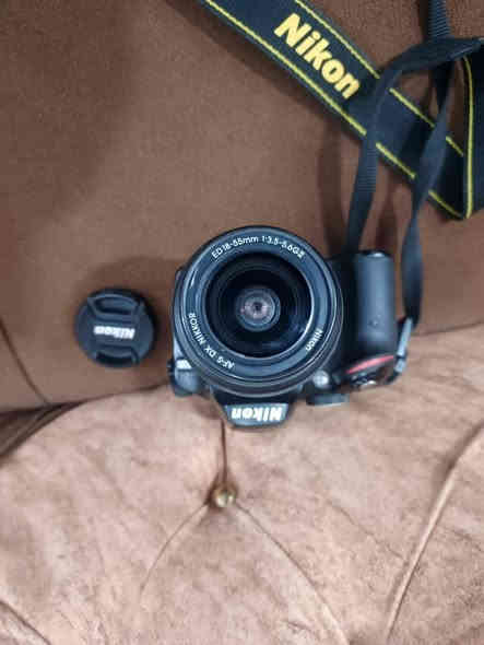 سلام عليكم
كامره نيكون 3200 للبيع 
ملحقاتها 
 عدسه 18-55 
شاحنه 
بطاريه
حزام كتف
جنطه
نضافه ١٠٠ ٪
السعر 225 الف وبيها مجال بسيط
العنوان  المقداديه للتواصل خاص او الاتصال  ***********
