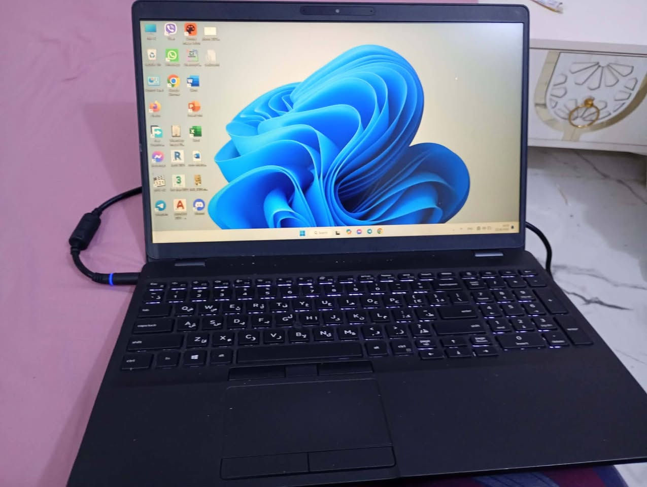 لابتوب deel Latitude 5501
مواصفات :
معالج: Intel(R) Core(TM)i7-9850H CPU@ 2.60GHz قابل للكسر
كرت شاشه: داخلي شير
رامات : 16 كيكا 
هارد التخزين: 512G ssd فائق السرعه
نضافه 95%
تشغل جميع برامج الهندسه 
سعر 475 الف مكاني نجف ***********
