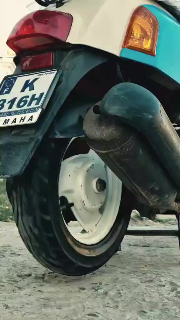 السلام عليكم      او مراوس ابنامه موديل 26
بوليس للبيع دراجه ليمونيه او داخله كريمي 
كفراته ليمونيه موجوده   كلهن ختم واحد ويه المكينه الداجه رمبه جديده كلش مكفوله كفاله عامه  كل كهربائياته تشغل  
شلعه معدل فول الله شاهد دراجه اله تاخذه  اتكلي رحمله والديك عليه  اتوديه على اي مصلح ليعجبك  
مكان كربلاء قرب كنطرت السلام السعر مليون او 100 رجائن ما يعجبك المنشور لا اتعلق واله اطب خاص واله تتصل    
لاستفسار عن الرقم ***********//***********
