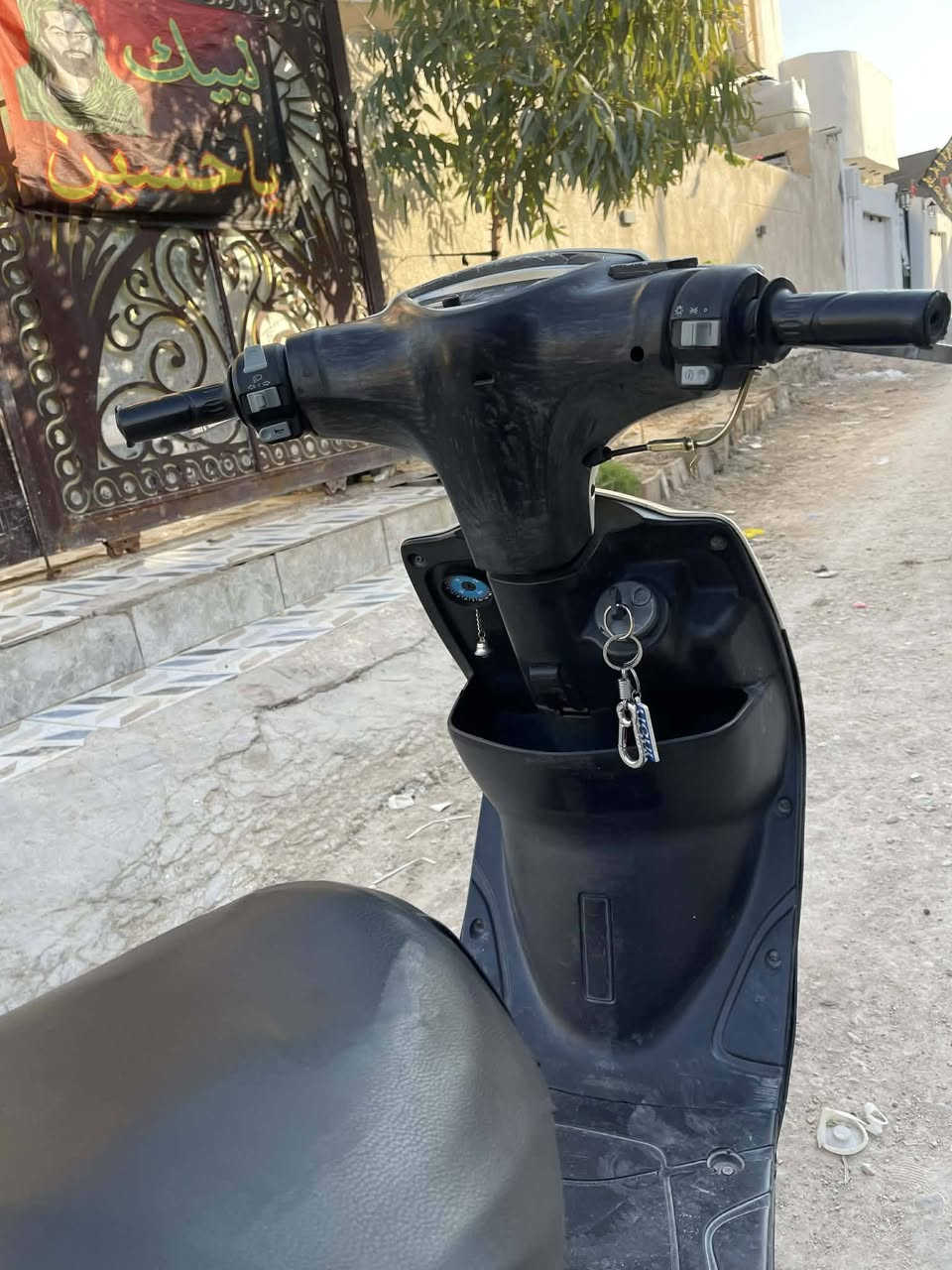 ***********سلام عليكم ماكس عدله لبيع مبدل بيها بس ولفات دراجه بلادي بوشه بلادي السعر 550 وبيها مجال مكاني بكرلي كهربائيات كلها شغاله
