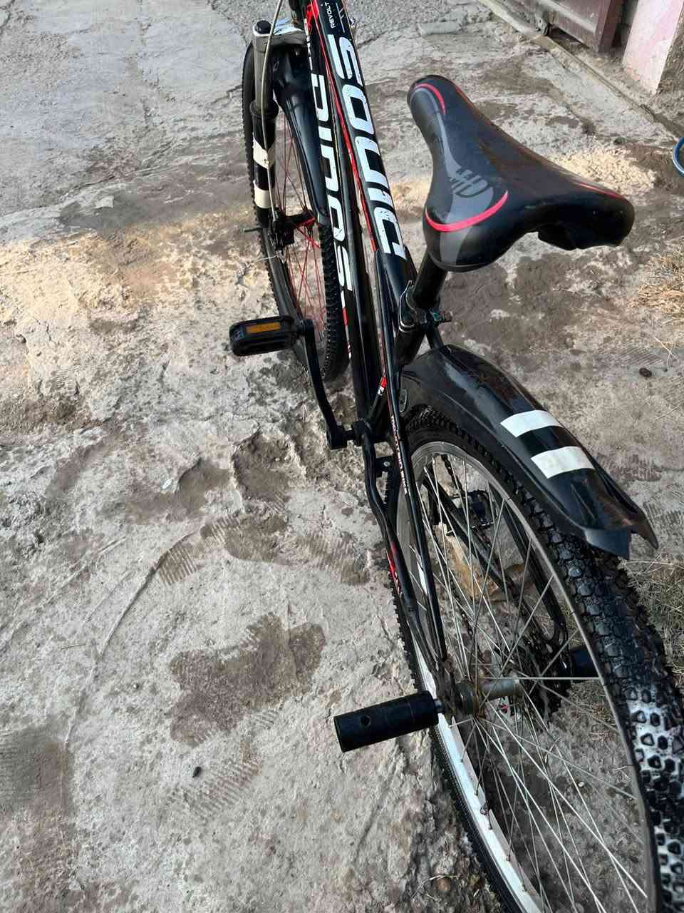 السلام عليكم بايسكل للبيع حجم 26 بناتي ياباني كيمو نظيف المكان بغداد البياع الشرطة  الخامسة السعر40
***********
