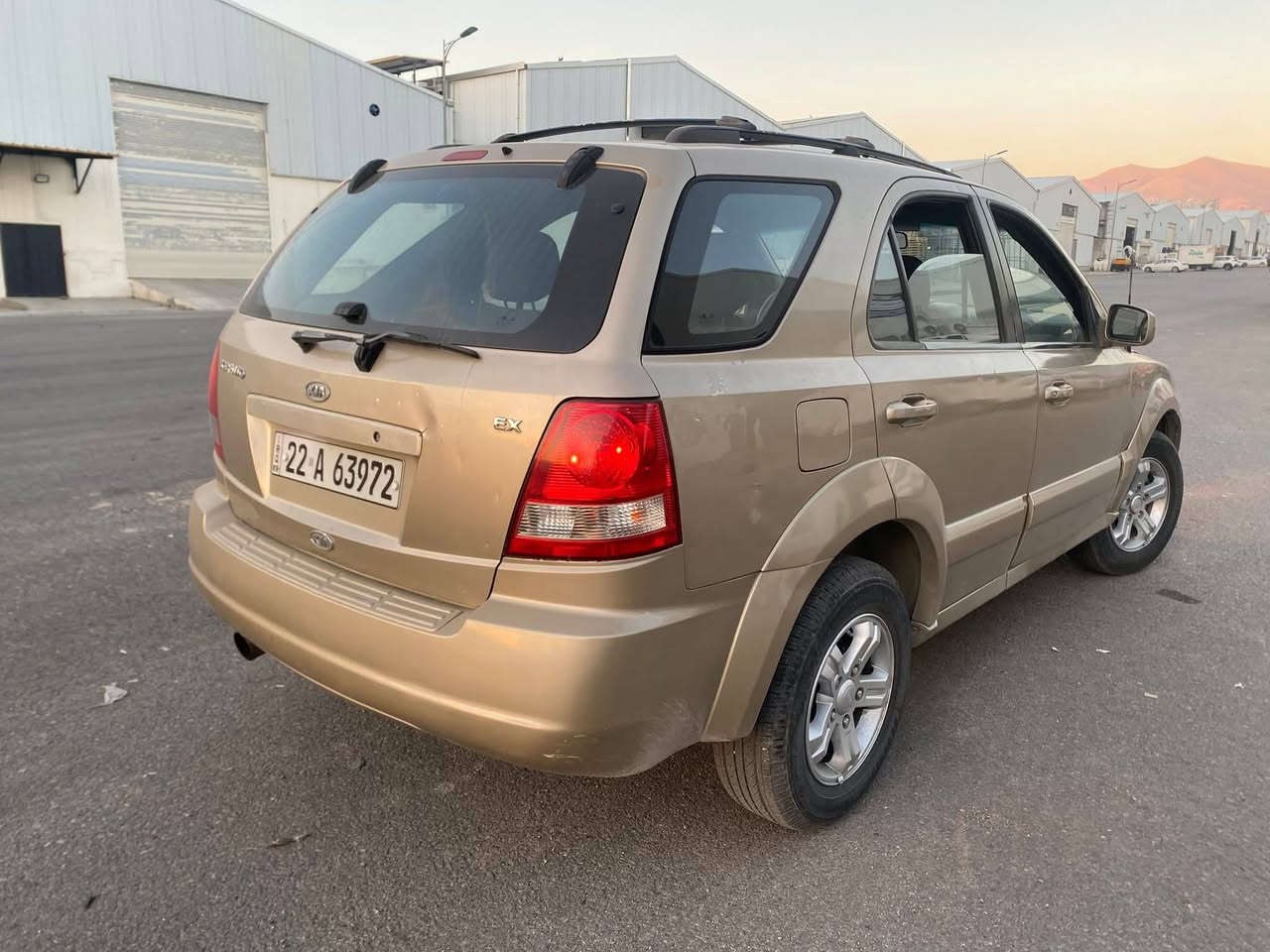 السلام عليكم للبيع سورنتو
٢٠٠٤ سياره كلش نظيفه قطعتين صبغ بدون حادث 
كير عادي محرك ونجي ياباني تخم تاير سنويه جديده رقم دولي السعر 
السعر ٧٥ ورقه سياره اي نقص مابيها ناعمه وحلوه 
عنواني بغداد تاجي 
***********تصال 
***********وتساب ***********وتساب
