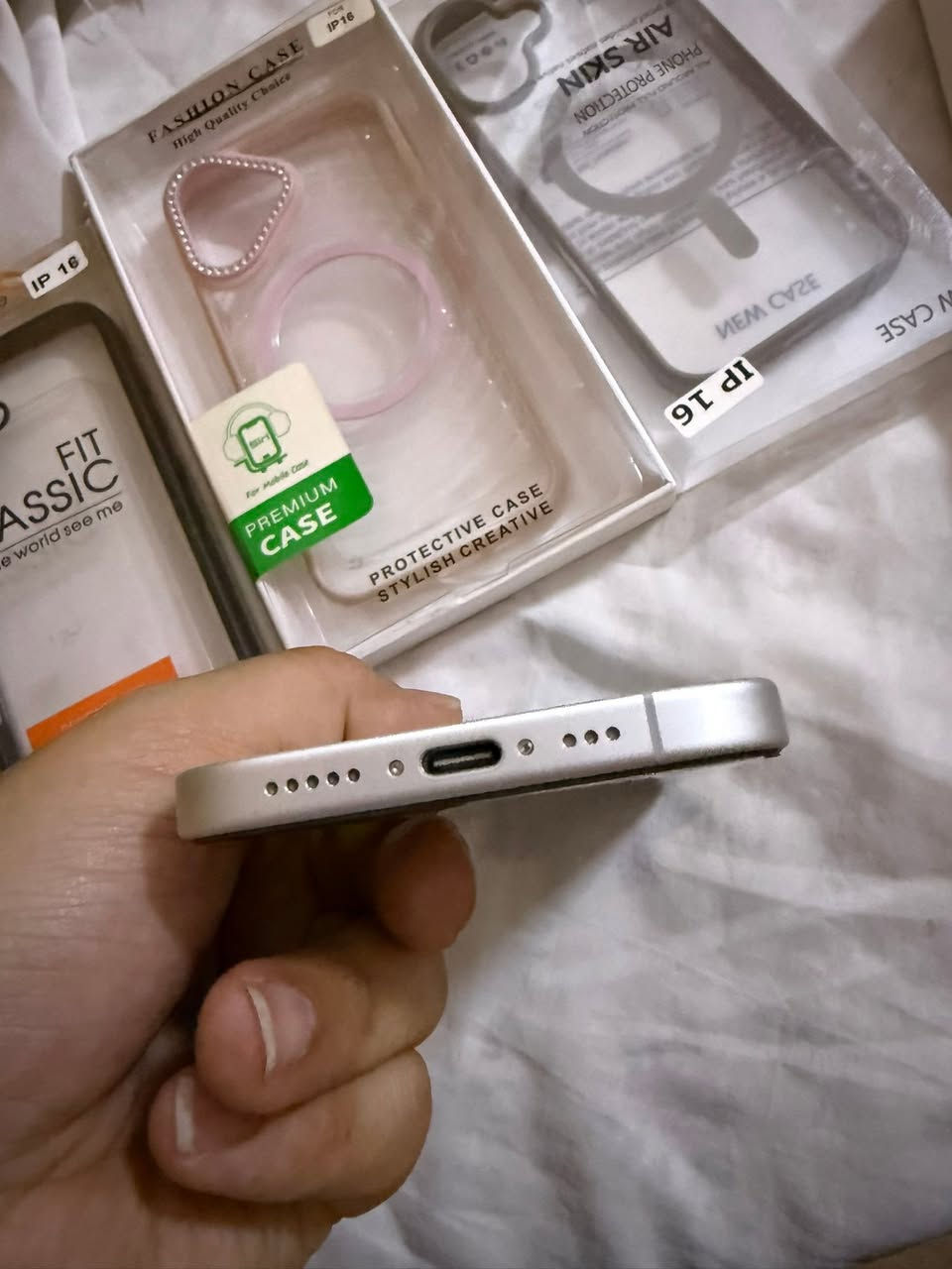 iPhone 16 256 g
iPhone 16
Storage 256
بطاريه 100%
135 شحنه
اول استخدام شهر 11 يعني لسه فضمان أبل
التليفون معاه 3 جرابات غاليين وعليه اسكرين
الفون جديد مفيهوش خدش واحد اكنو لسه خارج من الكرتونه


**إذا كنت صاحب هذا الإعلان وتريد حذفه لأي سبب، رجاءا أرسل رسالة إلى الدعم الفني**