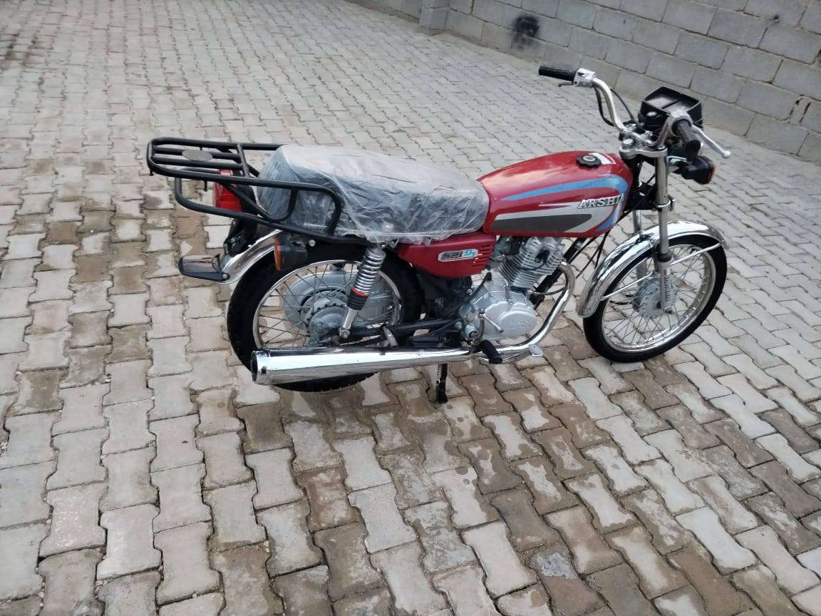 السلام عليكم دراجة للبيع ارشا اوراقها كاملة دراجة جديده موديل 2020 مگينه خرسه وشلعه كهربائيات شغاله شباب الدراجة جديده ومامتعوبه السعر 650 وبيها مجال العنوان كربلاء ***********
