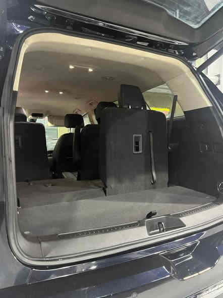 #المركبة    :  جي ام سي اكاديا 2021 فئة  دينلي اعلى فئه       لون نيلي
#الضرر      :  جاملغ خلفي ايسر جنطه  خلفي
المواصفات
1- جي ام سي  اكاديا 2021 لون نيلي 
2- محرك 6 سلندر حجم 3600
3- ويل حجم 18 اصلي مع طقم تاير اصلي 
4- قمارة السيارة حديد
5- قبق الجنطة كهربائي شفط
6- السيارة دفع رباعي 4x4 
7- بصمة 4 ابواب  وبصمة تشغيل وتشغيل عن بعد 
8- لايتات زينون عالي ناصي 
9- اشارات بالمرايا الجانبية مع حساسات الاجتياز 
10- غرفة السيارة جلد اسود اصل 
11- تحكم كهرباء لمقعد السائق فقط 
12- حساسات امامي وخلفي اصل 
113- تحكم ستيرن جهتين متكامل الايعازات
14- شاشة دشبول كبيرة لمجموعة من الايعازات 
14- مقاعد وسطية فصل سياحي 
15- عداد المسافة28000ميل فقط
16- حاجب امامي LED مع لايتات زينون عالي وناصي 
17- رادار امامي مانع للتصادم واعطاء التنبيه 
18- كاميرا خلفية دوارة مع الستيرن 
19- خاصية تحديد المسار في الطرق الخارجية 
20- سستم نيكل لمقدمة المركبة 
21- السيارة 7 راكب مع 3 قطه تبريد 
22- شاشة دشبول كبيرة لمجموعة من الايعازات
23-تحكم ستيرن جهتين متكامل الايعازات بدون إرباك
السيارة معروضة للبيع 285$         اتصال واتساب ***********بغداد حي اور معرض نور الهدى
رقم بغداد حرة تحويل ثاني يوم
