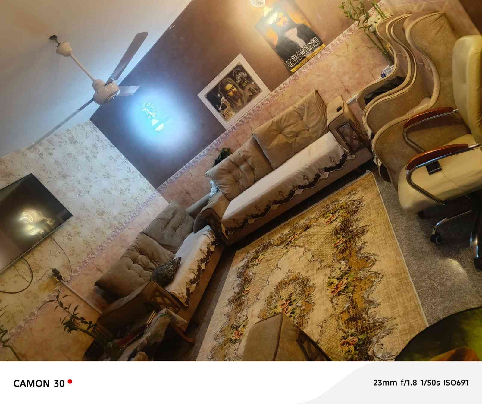 بسم الله الرحمن الرحيم
توكلنا على الله
السعر مناسب جداا
دار للبيع
مساحة ٦٠ متر واجهه ٤ 
يحتوي على مطبخ خدمات منور صاله ممر
الطابق الثاني يحتوي على غرفتين نوم
طابو صرف
بناء حديث
لموقع المشتل النفط

للاستفسار الاتصال على
***********
وتساب خاص
