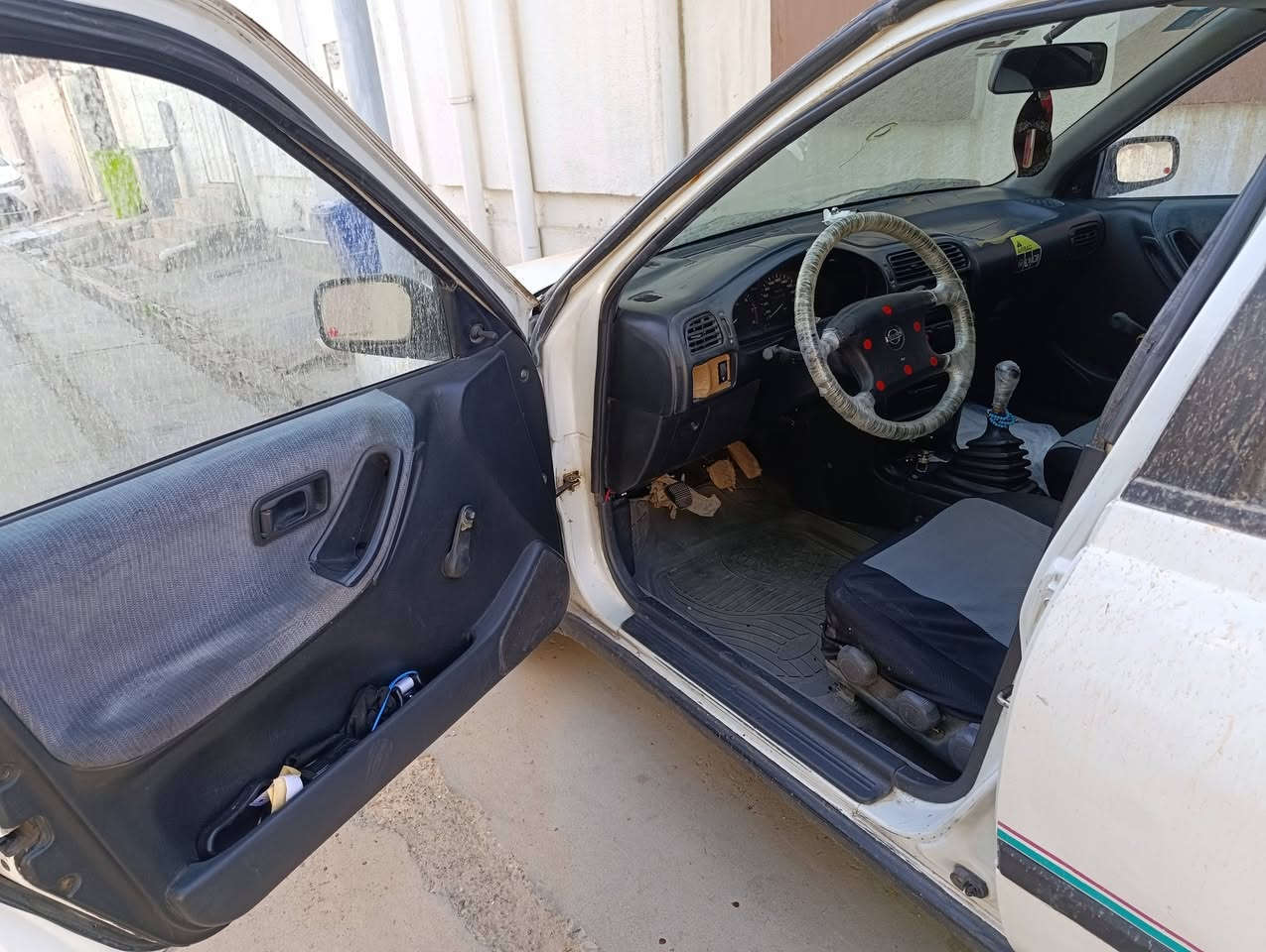 السلام عليكم نيسان صني موديل 92 سنويه 28 بطاقه بنزين موجود
بدايه بخار بس بدون تنقيص ولا دخان 
واذا اكو مراوس فيكترا اراوس 
35 وبيها مجال


**إذا كنت صاحب هذا الإعلان وتريد حذفه لأي سبب، رجاءا أرسل رسالة إلى الدعم الفني**