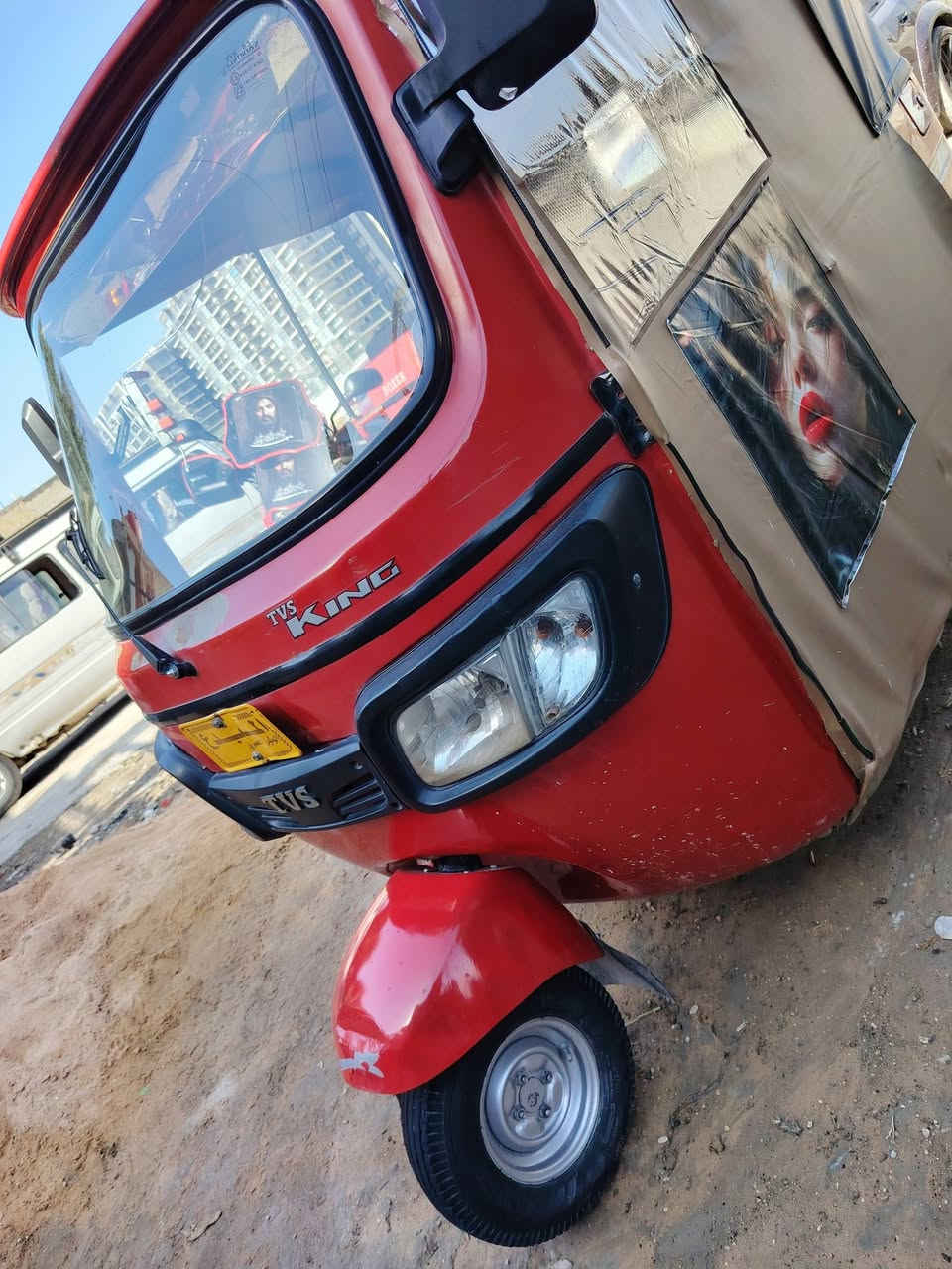 سلام عليكم تكتك للبيع موديل ١٩ ترايك زيرو تخم تاير تخم دبلات مكينة ٢٣ بيهة جديدة مرقم بسمي  عنوان شهداء البياع   كلة جديد مبدلة كلج جديد وايرات كير كلج كلة جديد ماشة فناجين بوربرينات كلة جديد رقم *********** سعر ٥ ونص وبيهة مجال قليل لين صارف علية اي نقص ما بيهة
