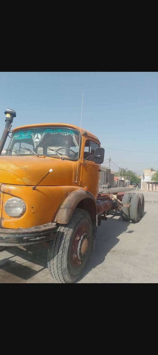 سلام عليكم قجمة لبيع موديل 79 رقم ديالى الماني مكان نجف ***********
