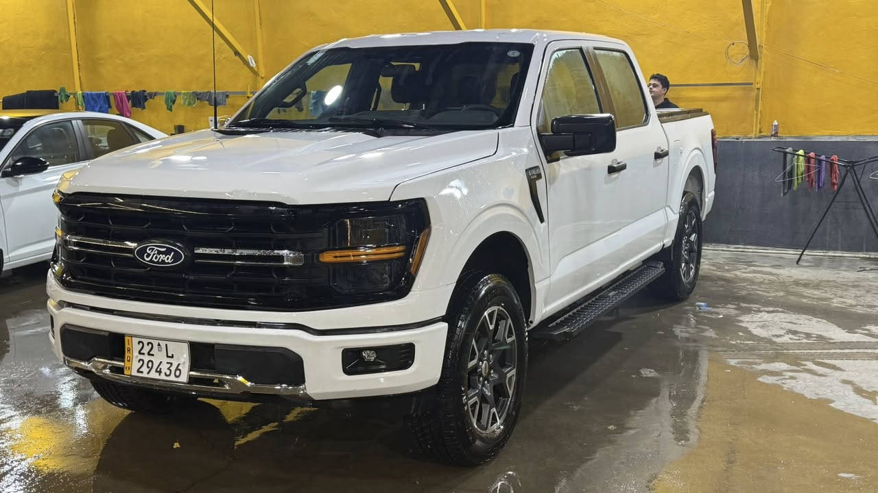 بسم اللّه ما شاءالله 

فورد F150  2024 الشكل الجديد STX تك اكسل
                    محرك 8 5000 المرغوب 
                     ماشيه 108 الف كيلو متر 
               باب طويل بدي قصير المرغوب 
مرفعه من كدام يعني امامي وخلفي نفس الارتفاع
               وياله بلاد حجم 22 تايرات جدد 

                                 مواصفات 

                       رادارات كامل السياره
                     حساس خلفي + كامره  
         شاشه جبيره وشاشه دشبول ديجيتال
  لايت عدسه متحركة مع الستيرن دوران مع القيادة 

   قيادة ذاتيه و تحديد مسار واتو ستوب توقف ذاتي

                           كير تعليك كهربائي 

منافذ كهرباء 220 فولت و كذلك 110 فولت بكل مكان بالسيارة 
وضعيات القيادة اكثر من 4انظمة (صحراوي ايكو و طبيعي و سبورت و وثلجي ومنحدرات و ممطر الخ...)

السيارة حادثها فقط جاملغ الامامي السايق 
ايرباك سستم بدون شاصي بدون دواخل كل شي شركة
سعر 298 وبيها مجال 
مكان اربيل رقم اربيل 
***********
