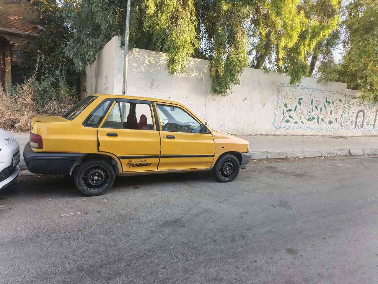 السلام عليكم
سايبه2012بيع سريع
شرعي أحول و الوكيل اوكل 
هئيه٢٠٠الف عل شاري 
محرك كير خير من الله
السعر ١٣ وبيها نقص خفيف مثل طخم شغلة ورقه ما أكثر 
***********كابون بانزين متوقف
الشراي يتصل لا ارسل
